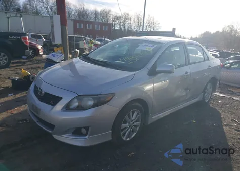 2010 Toyota Corolla S z USA, uszkodzony, nr VIN 2T1BU4EE3AC455618